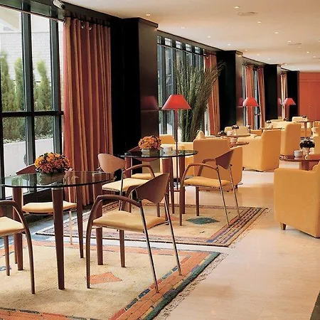 Leonardo Hotel Madrid City Center 